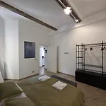 Mwc - Via Ganaceto 100 Διαμέρισμα