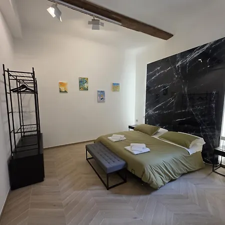 Mwc - Via Ganaceto 100