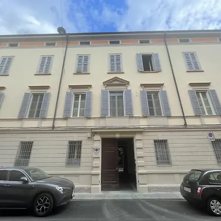 Mwc - Via Ganaceto 100 * Módena