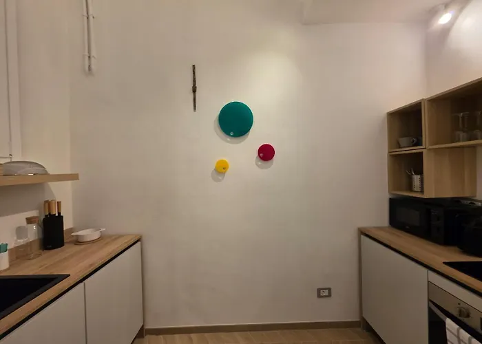 Mwc - Via Ganaceto 100 * Modena