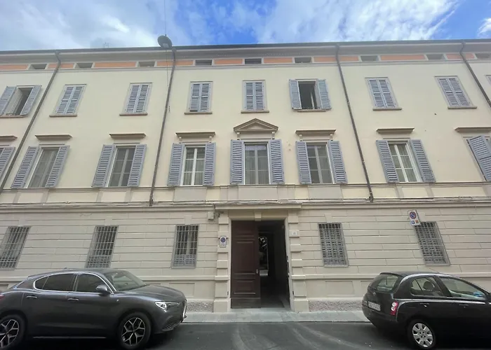 Mwc - Via Ganaceto 100 * Modena